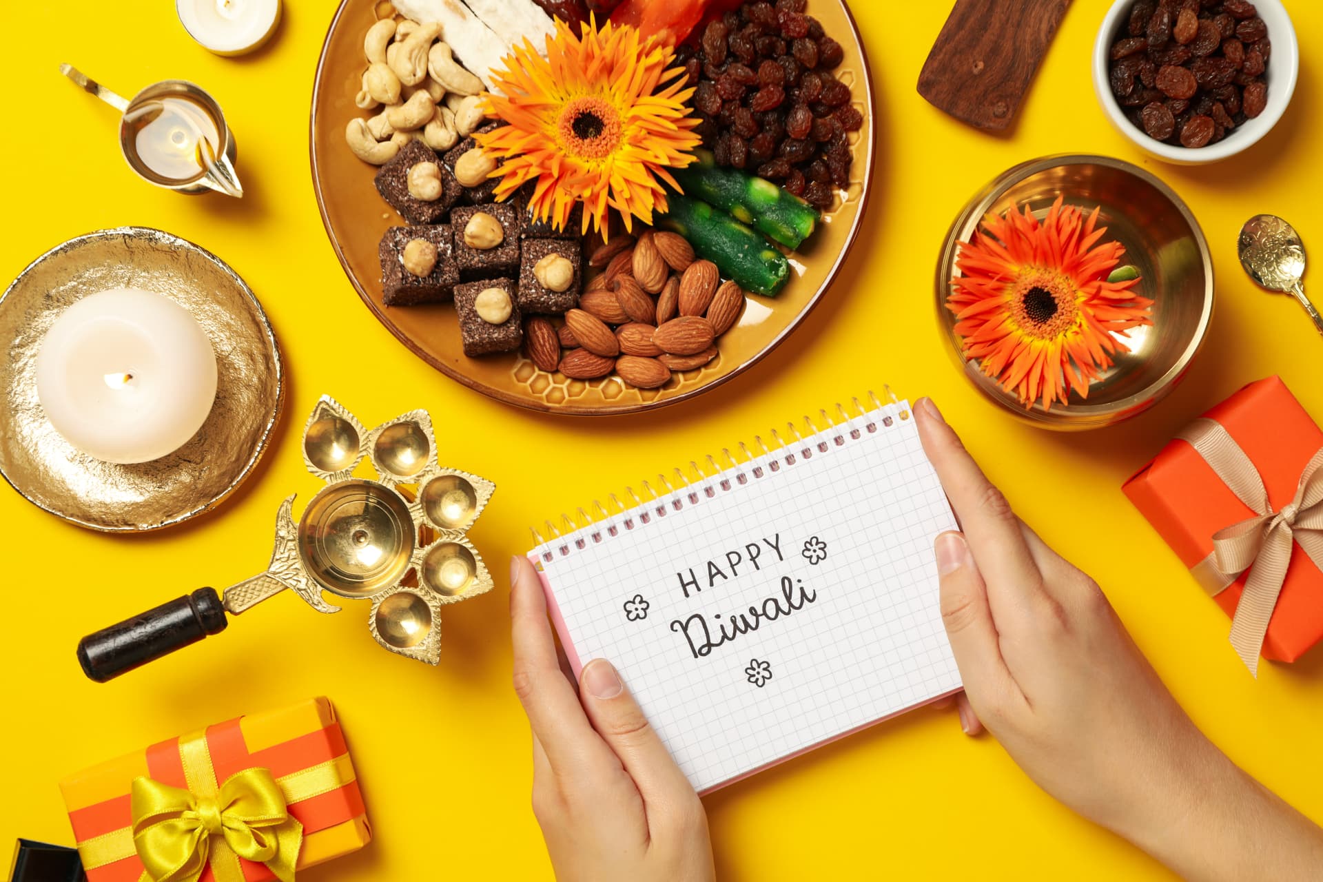 Diwali invitation ideas 2026: Wording, designs, and digital e-invites to light up your celebration